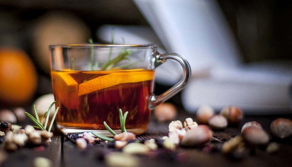 Iaso Tea (Ingredients, Benefits, Side Effects, Alternatives)